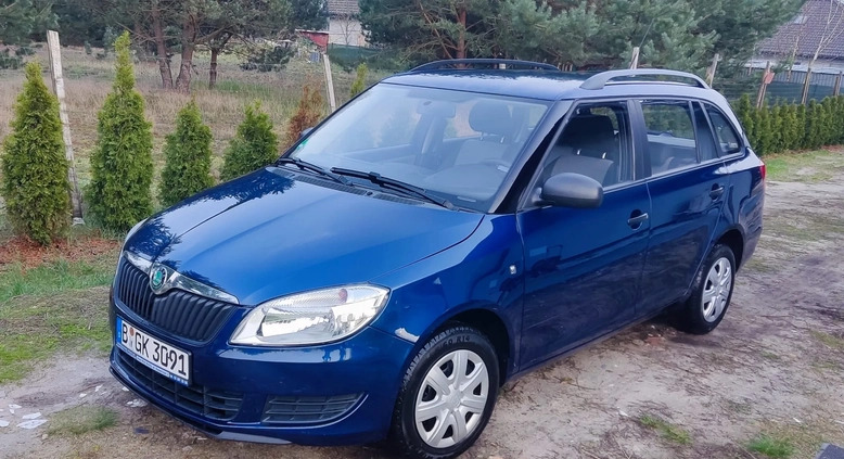 Skoda Fabia cena 17499 przebieg: 73079, rok produkcji 2011 z Osieczna małe 436